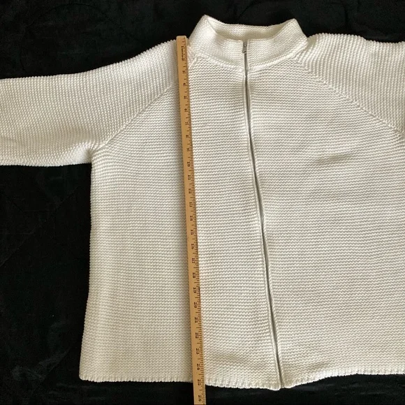 Talbots casual white knit sweater with front zipper and 3/4 length sleeves. - Picture 9 of 9